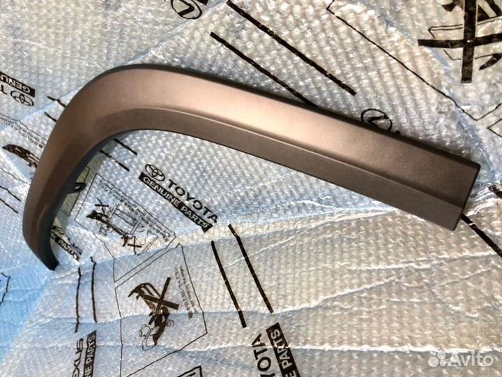 Расширитель крыла задний правый Toyota Lc 300
