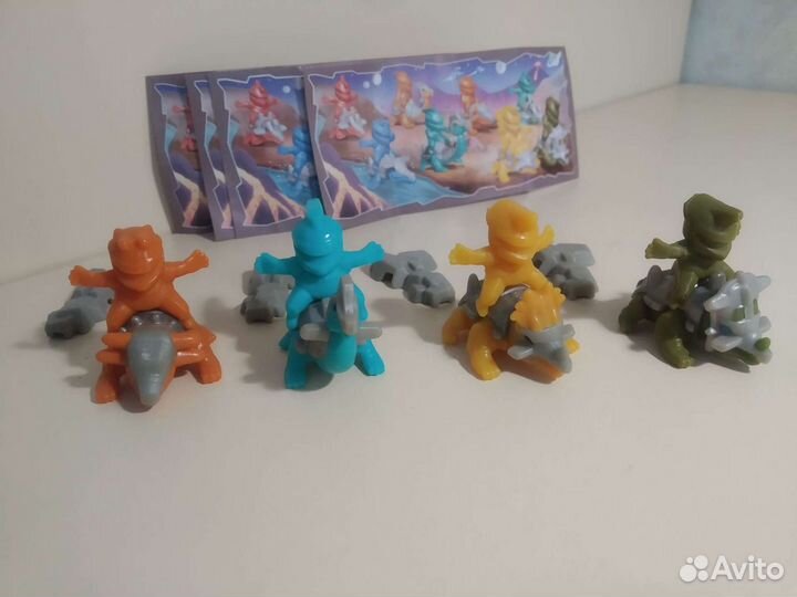 Игрушки Киндер сюрприз