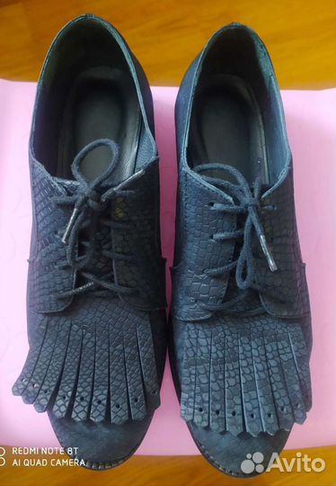 Кожаные ботинки под питона