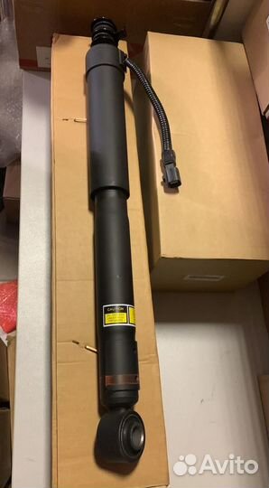 Задний электронный амортизатор с проводом Toyota L