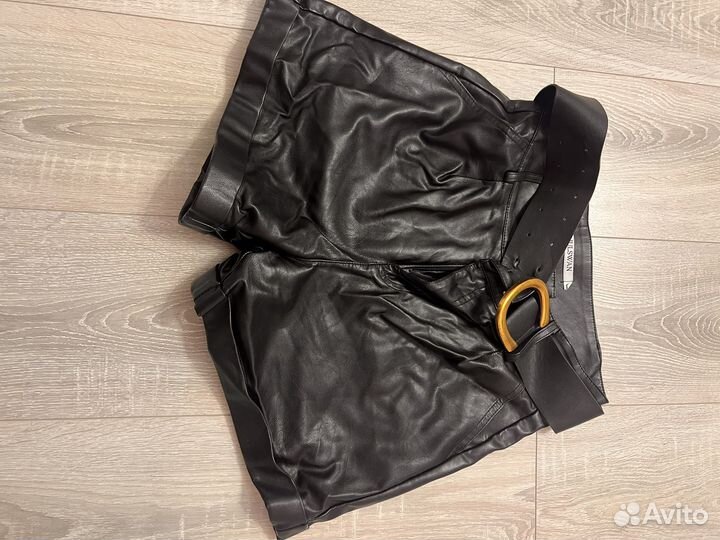 Кожаные шорты 44