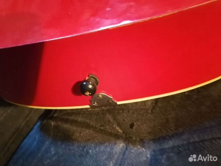 Акустическая гитара (Орфей, Болгария)