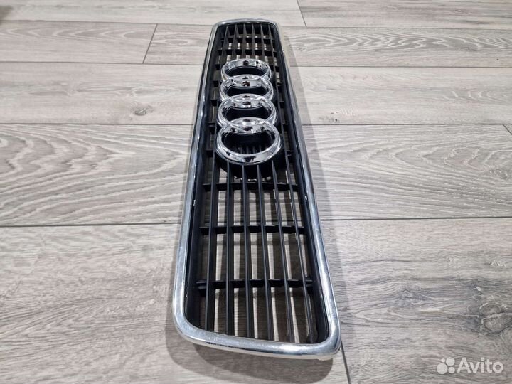 Решётка радиатора (Новая) Audi 80 B4 8G0853651G