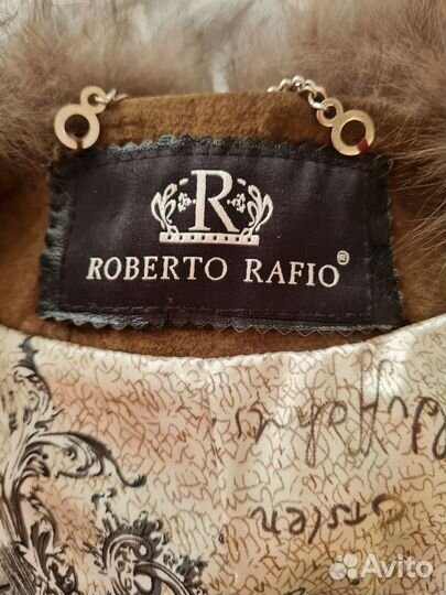 Меховая жилетка из песца