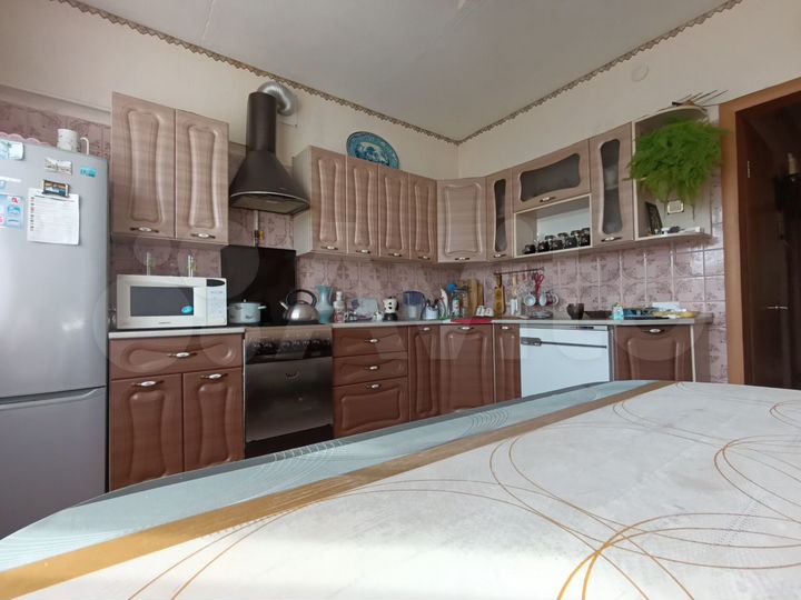 3-к. квартира, 76,4 м², 1/1 эт.