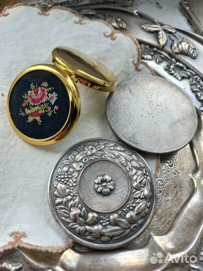 Пудреница с Зеркальцем Старинная