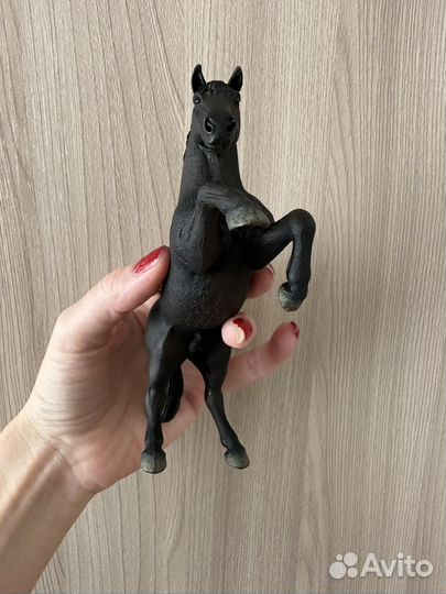 Фигурка лошади шляйх