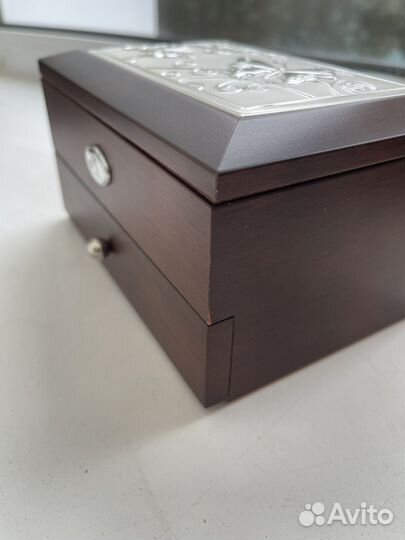 Музыкальная шкатулка для ювелирных украшений