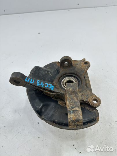 Hyundai Accent кулак передний правый поворотный