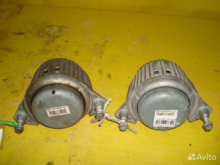 Подушка двс передняя Mercedes-benz C-class W204