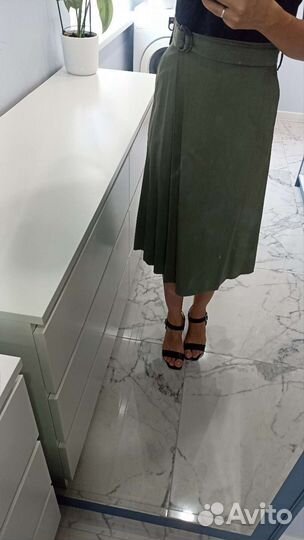 Юбка миди на запАх 44 р zolla