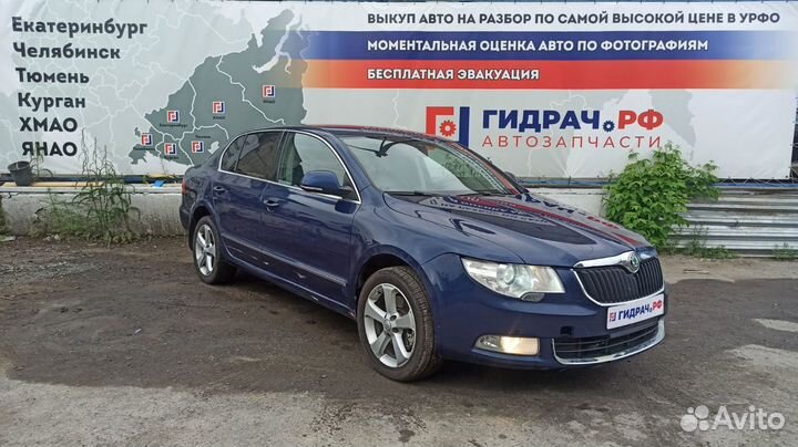 Стекло двери передней левой Skoda Superb 2 3T08452