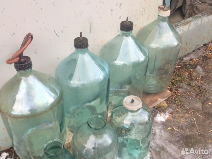 Бутыли и банки разные