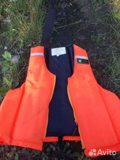 Спасательный жилет бу