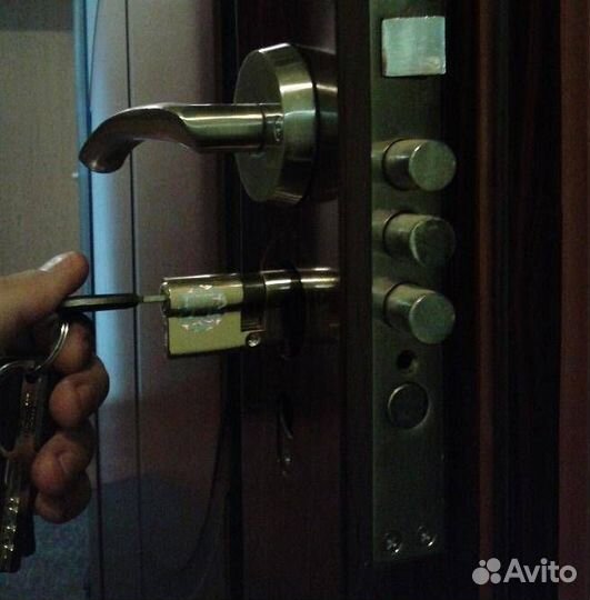 Вскрытие замков Замена замков Установка замков
