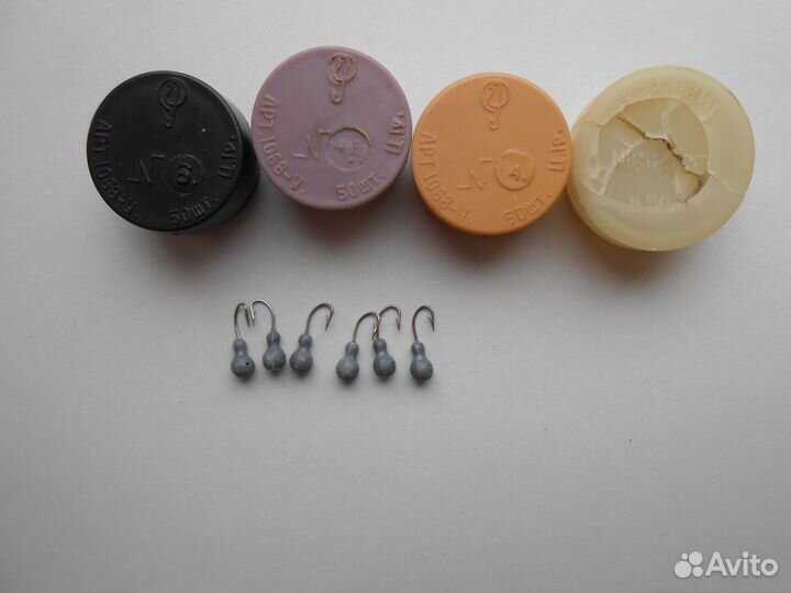 Крючки рыболовные в оригинальных коробочках СССР