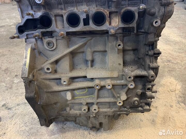 Двигатель Блок двигателя низ мотора Ford Focus Ii