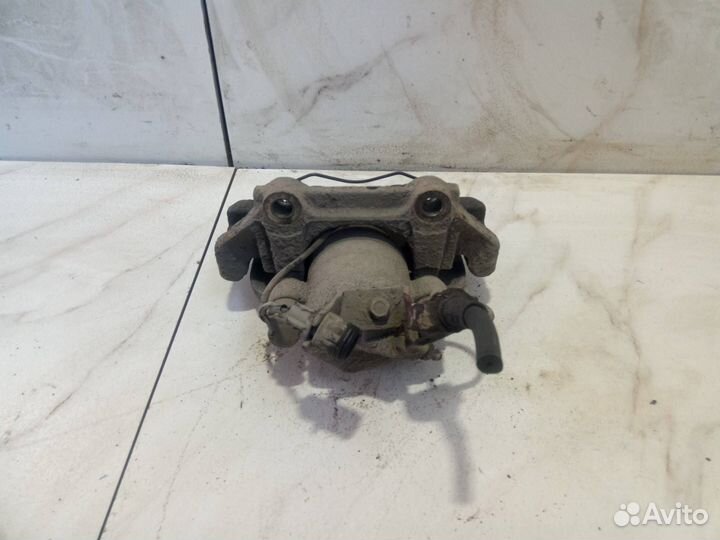 Суппорт тормозной передний правый Audi 100 4A/C4