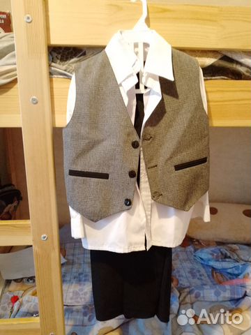 Костюм двойка + 2 рубашки