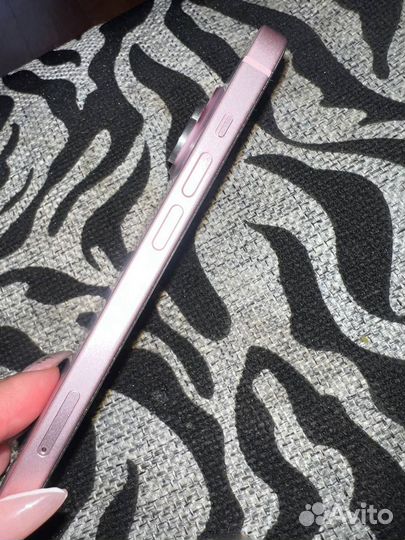 iPhone 15, 128 ГБ