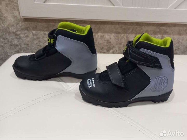 Лыжные детские ботинки 31 размера