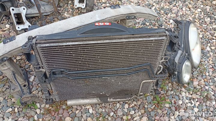 Радиатор охлаждения mercedes w211