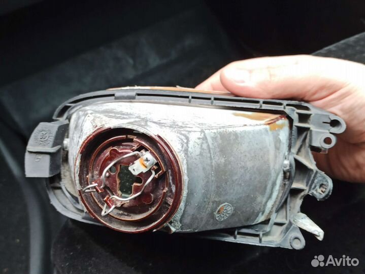 Противотуманная фара левая Renault Laguna 1