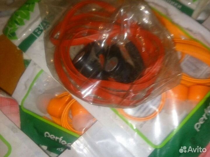 Наушники -Новые -3.5- штекер