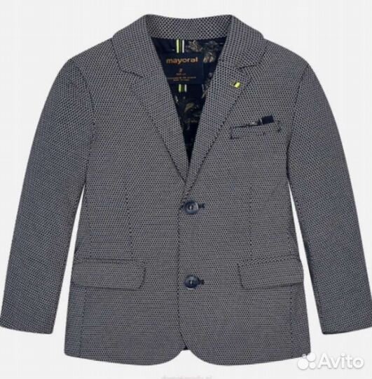 Пиджак для мальчика 122 р. Mayoral