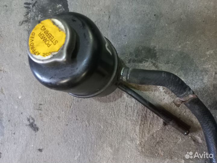 Бачок гура Ssang Yong Musso