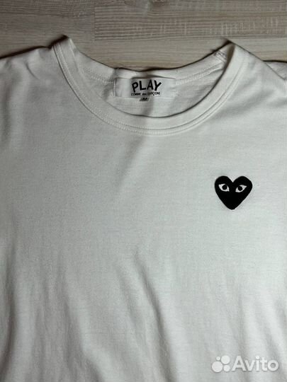 Футболка comme des garçons