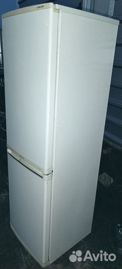 Холодильник Samsung