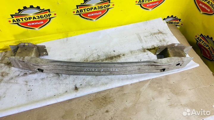 Усилитель заднего бампера Opel Astra J