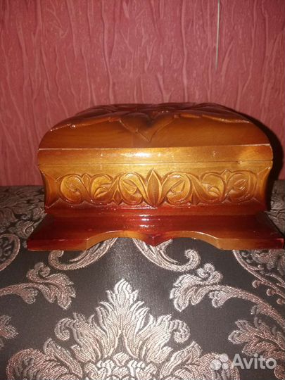 Шкатулка для украшений.Дерево