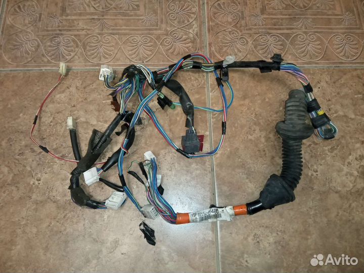 Проводка водительской двери Тойота авенсис 2 т25