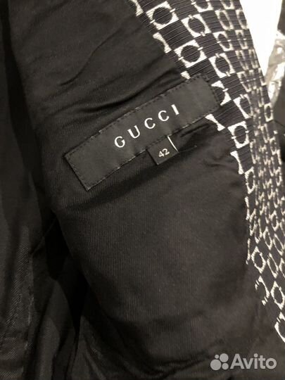 Костюм Gucci 42