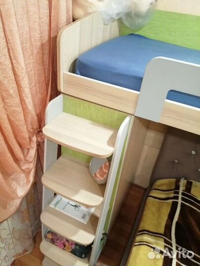 Гарнитур с лесинкой