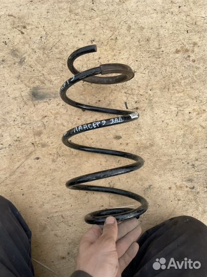 Пружина задняя Mitsubishi Lancer 9