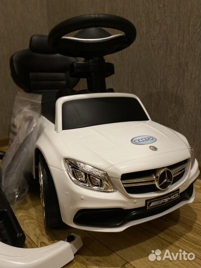 Машинка-каталка Mercedes AMG