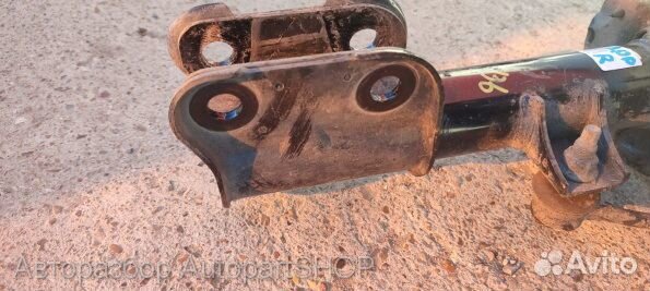 Стойка передняя правая Хендай Санта Фе 4