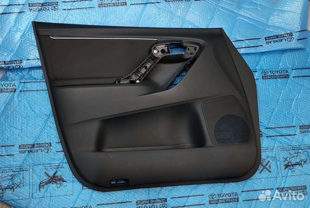 Обшивка водительской двери Тойота Версо 2012-2017