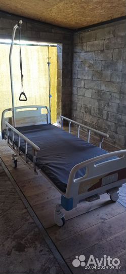 Медицинская кровать для лежачих больных бу