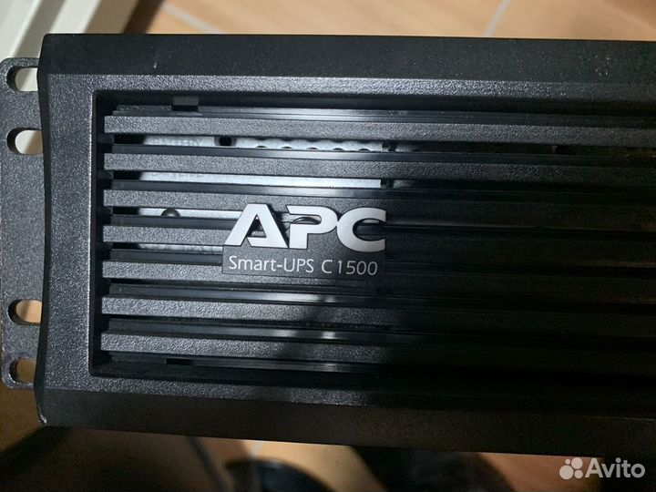 Ибп APC Smart-UPS C1500