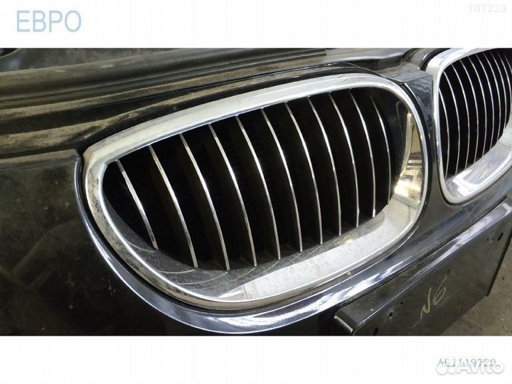 Ноздря / решетка капота правая BMW E61 LCI s1119720