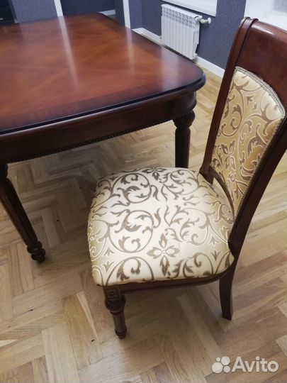 Обеденная группа из массива дерева Малазия