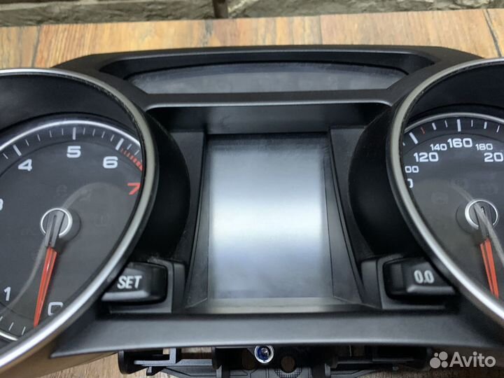 Аudi А5 (8T) Панель приборов