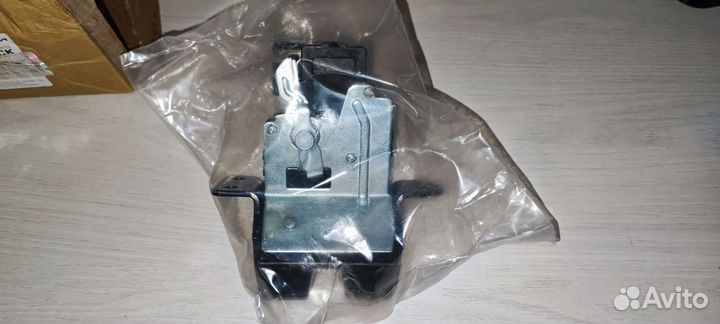 Замок багажника Hyundai Elantra i30 Kia Ceed