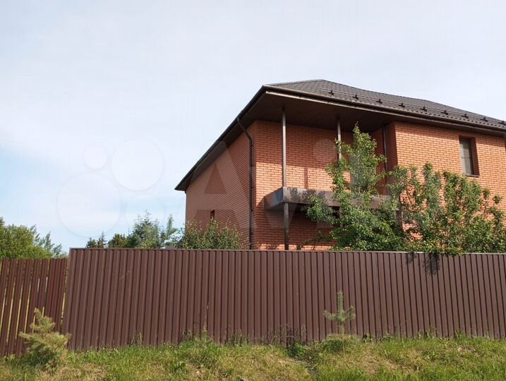 Дом 200 м² на участке 6,4 сот.