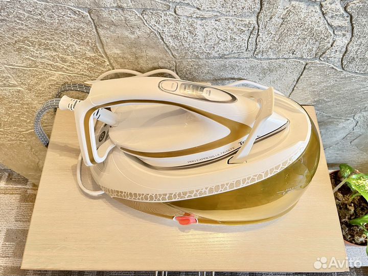 Парогенератор Tefal Pro Express Ultimate GV9581E0