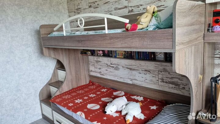 Двухъярусная кровать